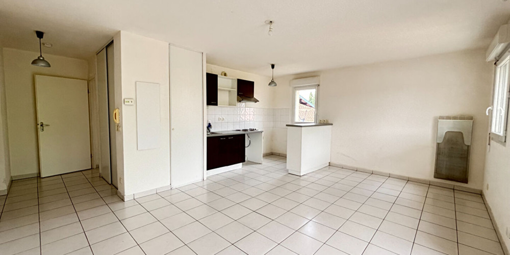 appartement à ST PIERRE DU MONT (40280)